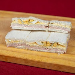 6 Sándwiches de jamón y...
